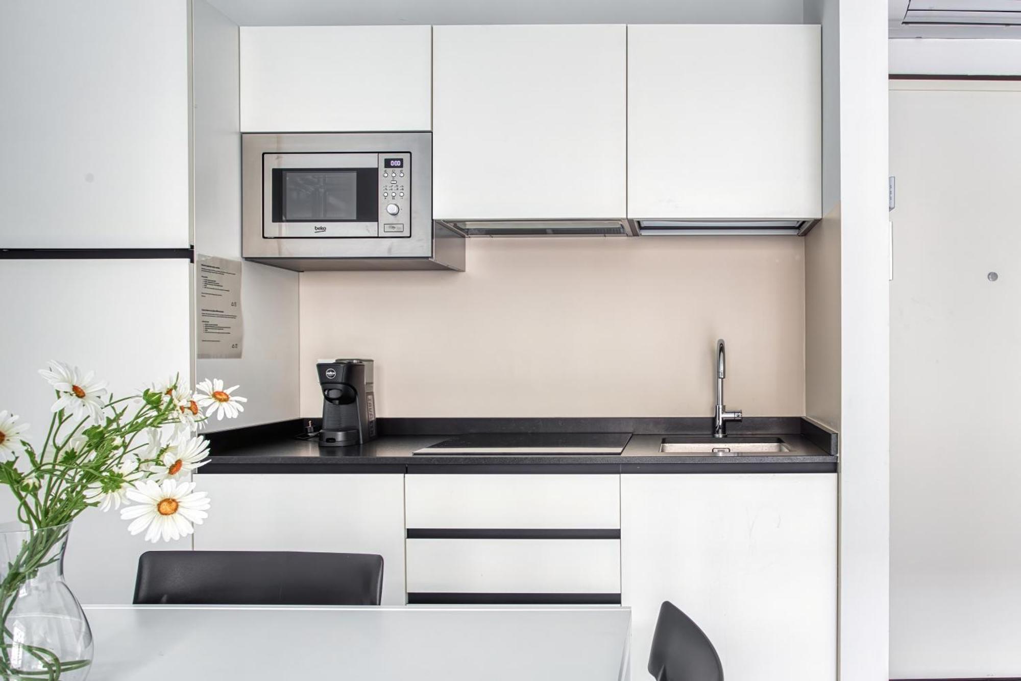 Sleek City Abode In Maciachini ميلان المظهر الخارجي الصورة